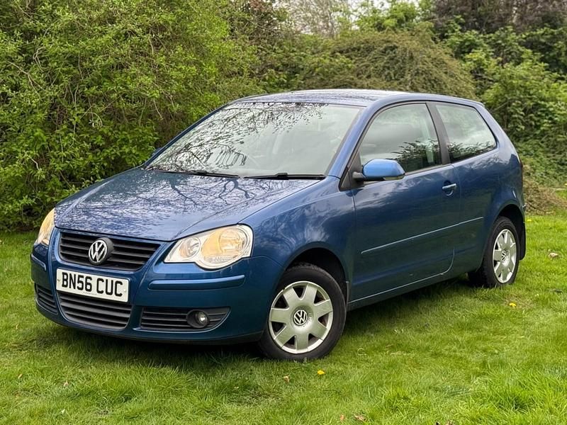 Begagnad VW Polo S 80 HK (58 kW) 2006 Blå Halvkombi