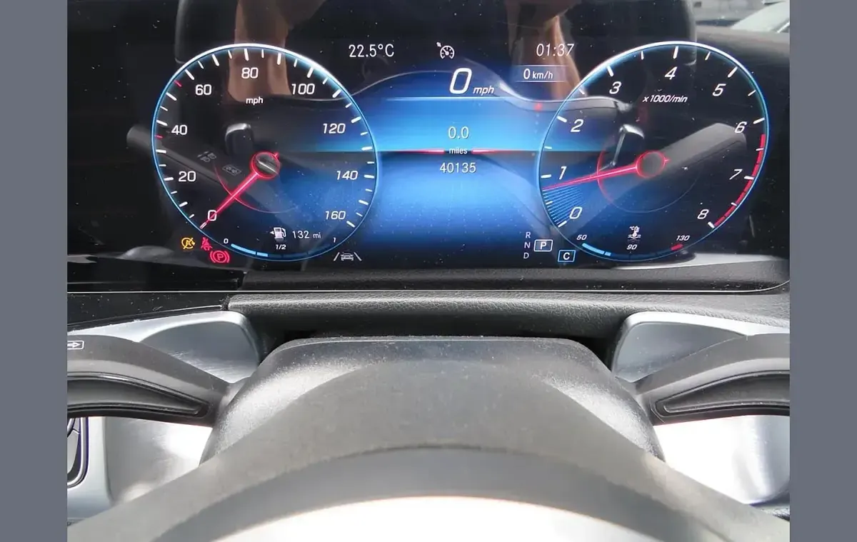 Second-hand Mercedes GLB200 AMG Line Premium Plus 161 CP (118 kW) 2022 Gri SUV