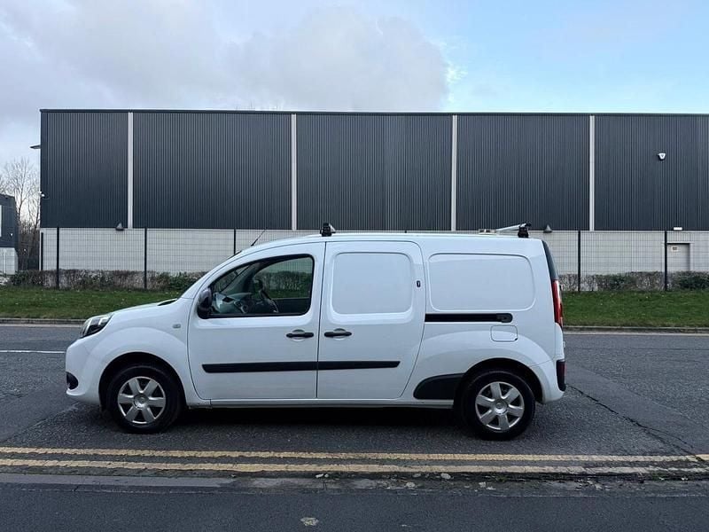 Used Nissan NV250 Tekna 95 HP (69 kW) 2020 White Van