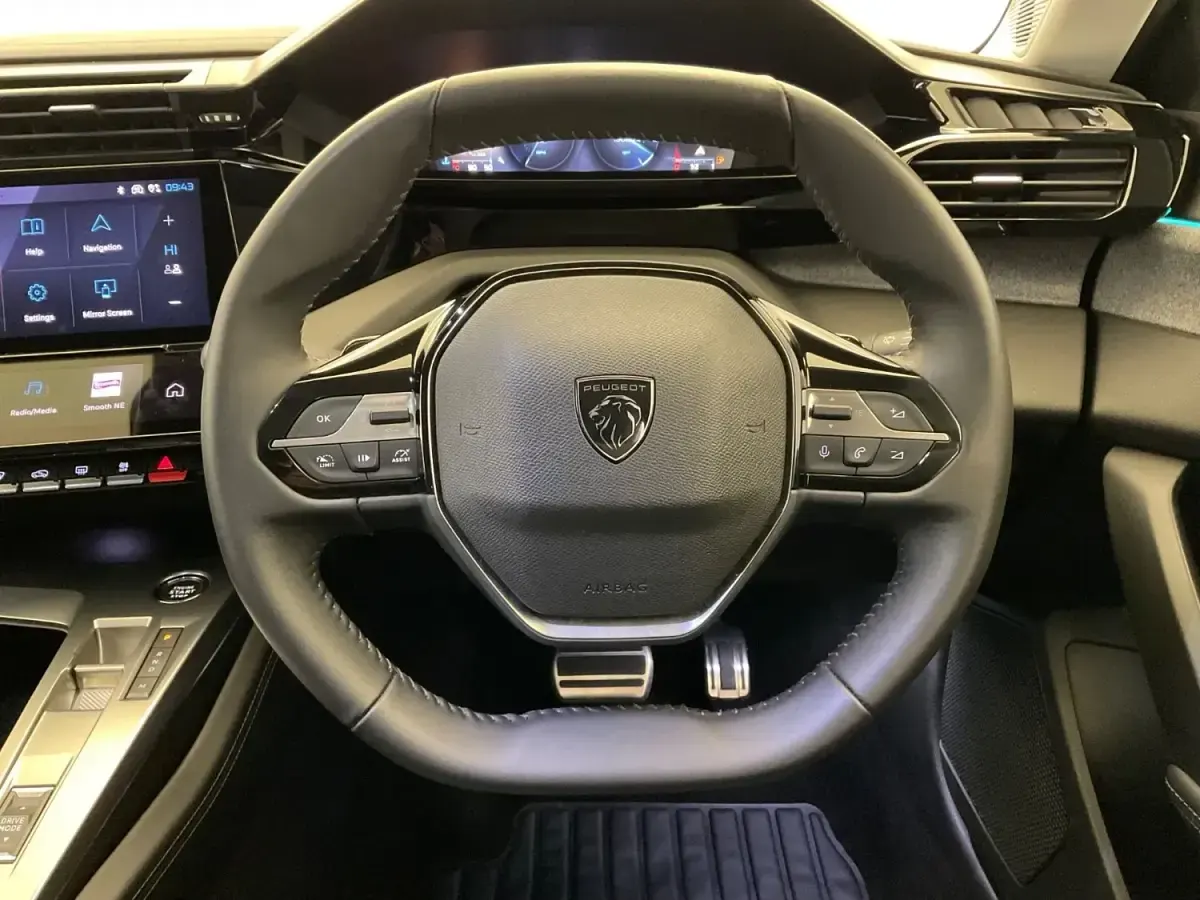 Second-hand Peugeot 308 Allure Premium 130 CP (95 kW) 2023 Gri Break
