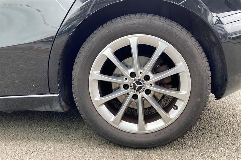 Used Mercedes A180 116 HP (85 kW) 2019 Cosmos black Hatchback