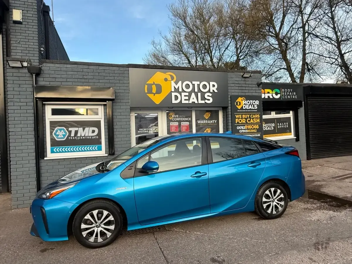Usado Toyota Prius Business Edition 122 CV (89 kW) 2019 Azul Utilitario