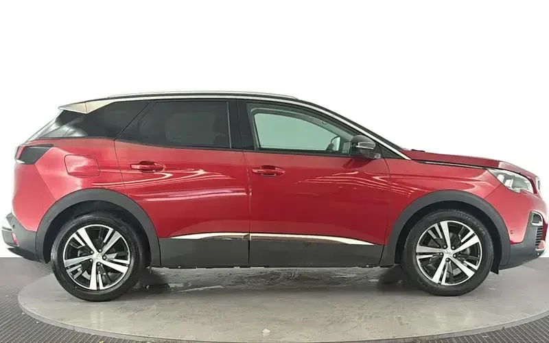 Used Peugeot 3008 Allure 120 HP (88 kW) 2018 Red SUV