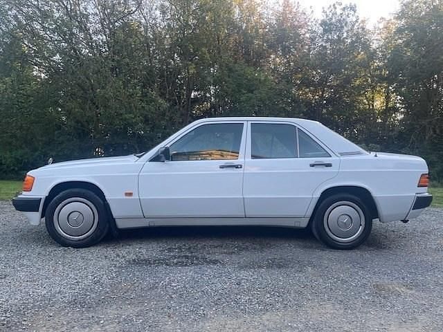 White Used 1990 Mercedes 190 Sedan | £8,990 - Image 1/4