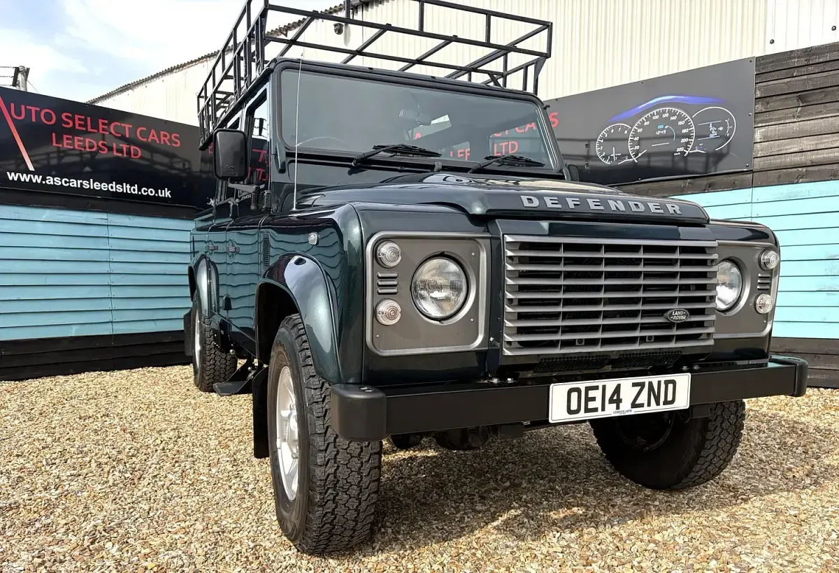 Used Land Rover Defender 2014 Green Estate