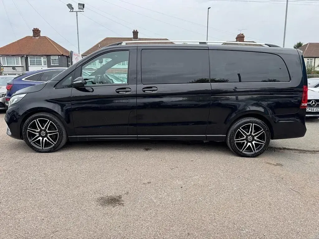Used Mercedes V300 AMG line 237 HP (174 kW) 2022 Black MPV
