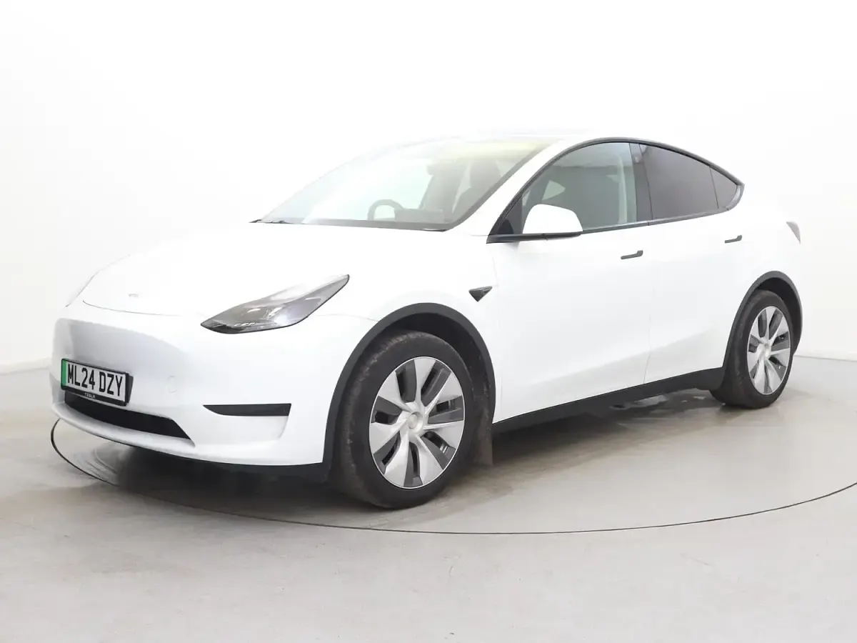 Used Tesla Model Y RWD 219 kW (299 HP) 2024 White SUV