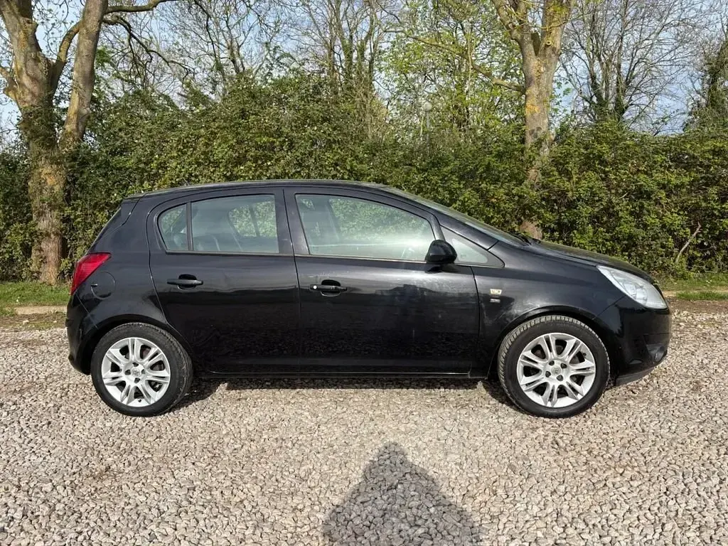 Gebraucht Vauxhall Corsa 99 PS (72 kW) 2010 Schwarz Kleinwagen
