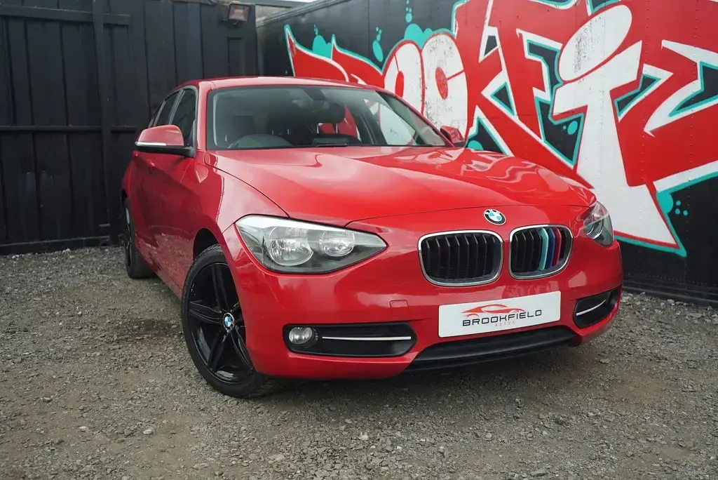 Used BMW 116 Sport Line 116 HP (85 kW) 2014 Red Hatchback