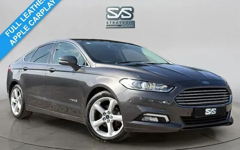 Usado Ford Mondeo Titanium 190 HP (139 kW) 2018 Sedan