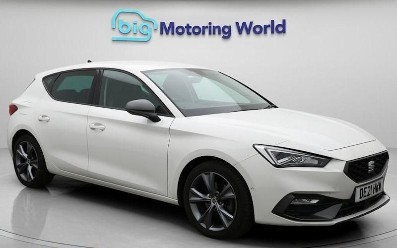Used 2023 Seat Leon FR Hatchback | £15,100 (Fair price) - Image 1/4