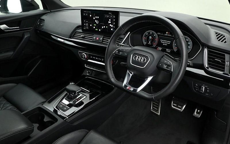 Used Audi Q5 Design 204 HP (150 kW) 2022 Floret silver metallic SUV