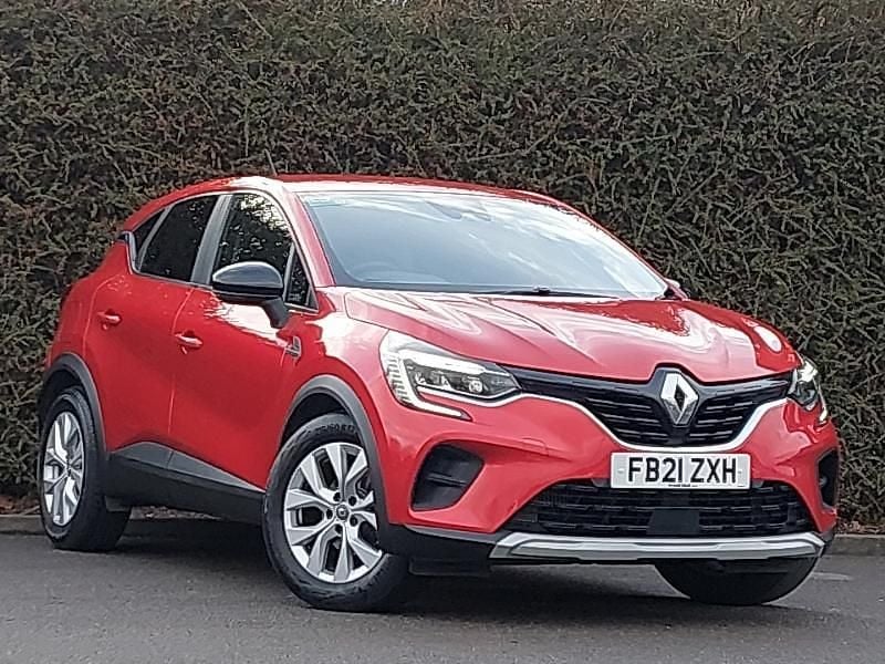 Used Renault Captur Iconic 140 HP (102 kW) 2021 Red SUV