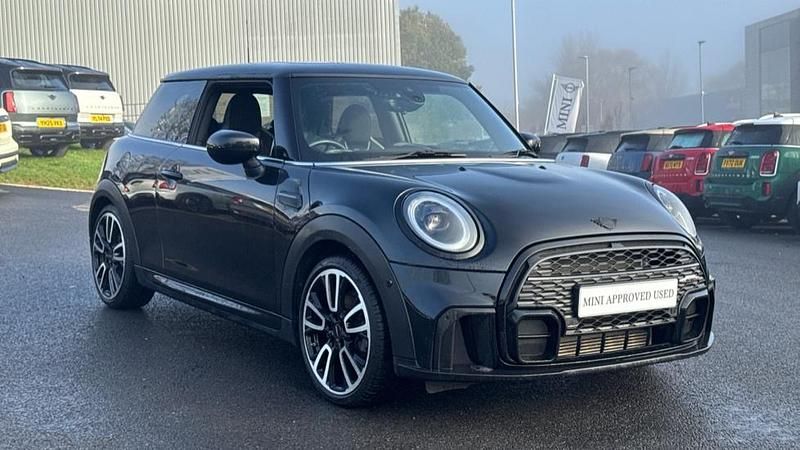 Black Used 2023 Mini Cooper Hatch Hatchback | £22,700 (Fair price) - Image 1/4