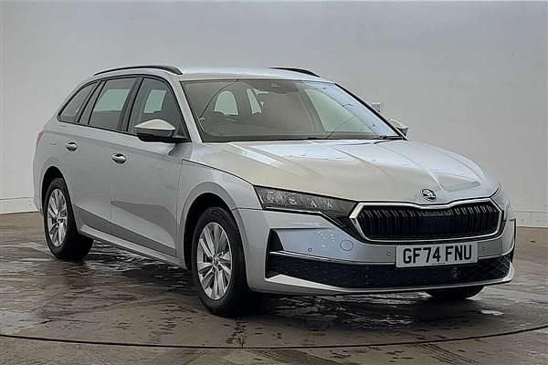 Brilliant silver metallic Used 2024 Skoda Octavia SE Technology Estate | £23,495 (Fair price) - Image 1/4