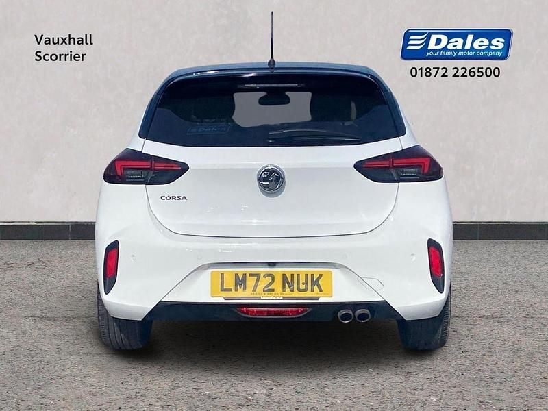 Second-hand Vauxhall Corsa Ultimate 128 CP (94 kW) 2022 Alb Hatchback