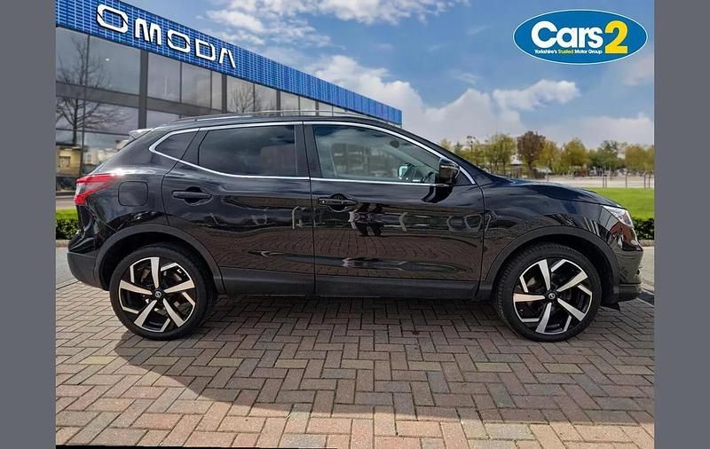 Used Nissan Qashqai Tekna 108 HP (79 kW) 2018 Black SUV