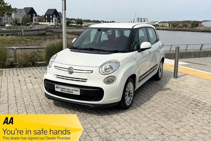 White Used 2013 Fiat 500L Pop Star MPV | £5,490 (Fair price) - Image 1/1