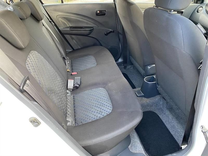 Used Suzuki Celerio 68 HP (50 kW) 2017 White Hatchback