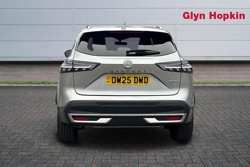 Used Nissan Qashqai Tekna 190 HP (139 kW) 2025 Silver SUV