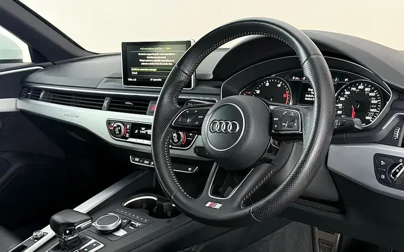 Used Audi A4 S-Line 272 HP (200 kW) 2016 White Sedan