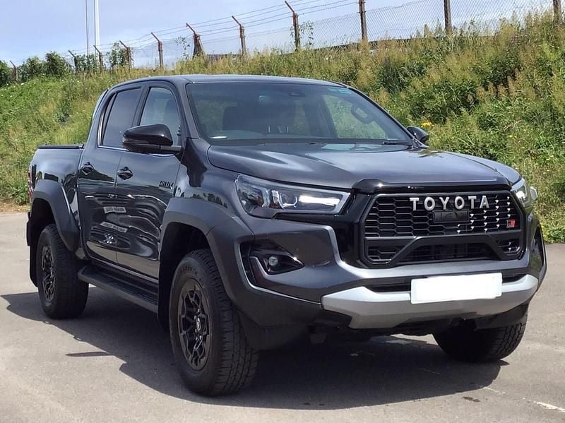 New Toyota HiLux Sport 204 HP (150 kW) 2025 Grey Pickup