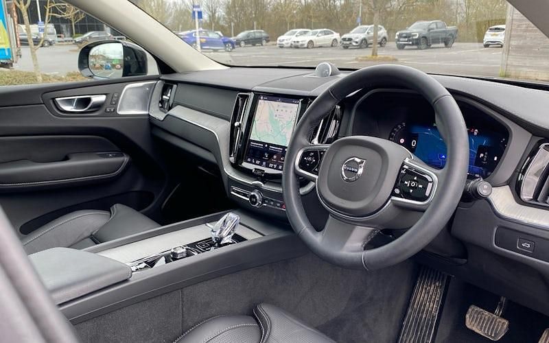 Used Volvo XC60 Ultra 250 HP (183 kW) 2024 Black SUV