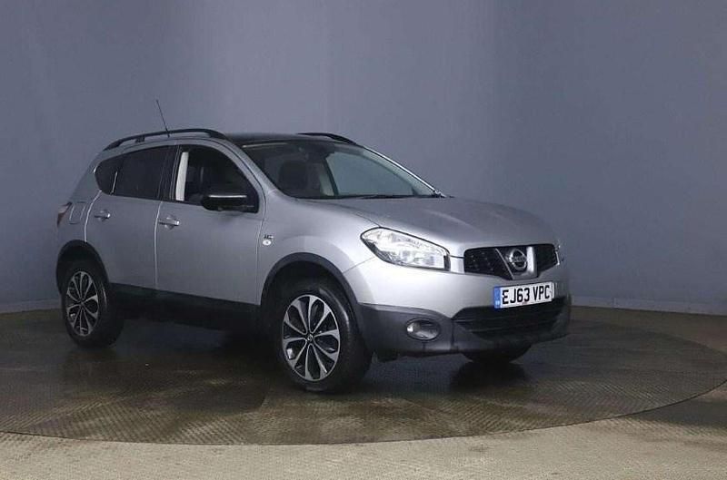 Used Nissan Qashqai 360º 2013 Silver SUV