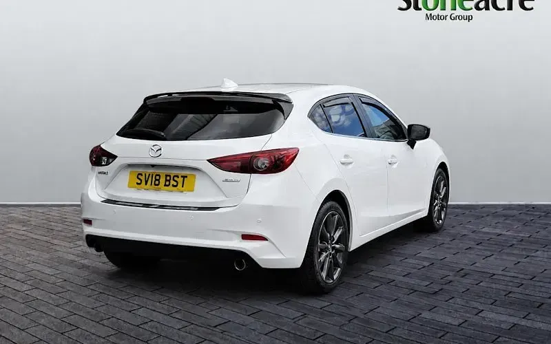 Used Mazda 3 Inclusive 120 HP (88 kW) 2016 Hatchback