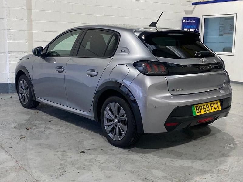 Used Peugeot e-208 Allure 100 kW (136 HP) 2020 Grey Hatchback