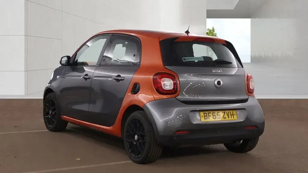 Used Smart ForFour Edition #1 71 HP (52 kW) 2015 Grey Hatchback