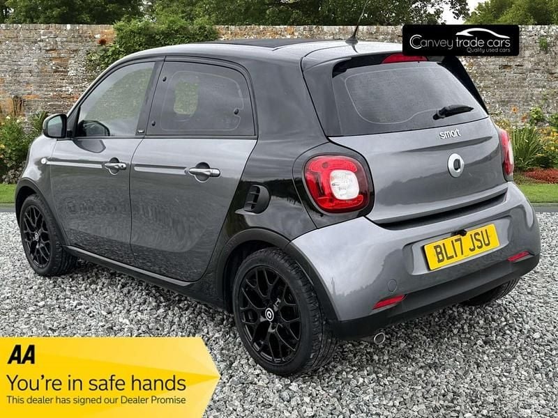 Used Smart ForFour Prime 90 HP (66 kW) 2017 Grey Hatchback