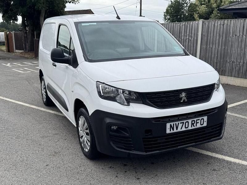 White Used 2021 Peugeot Partner MPV | £6,750 (Super price) - Image 1/4