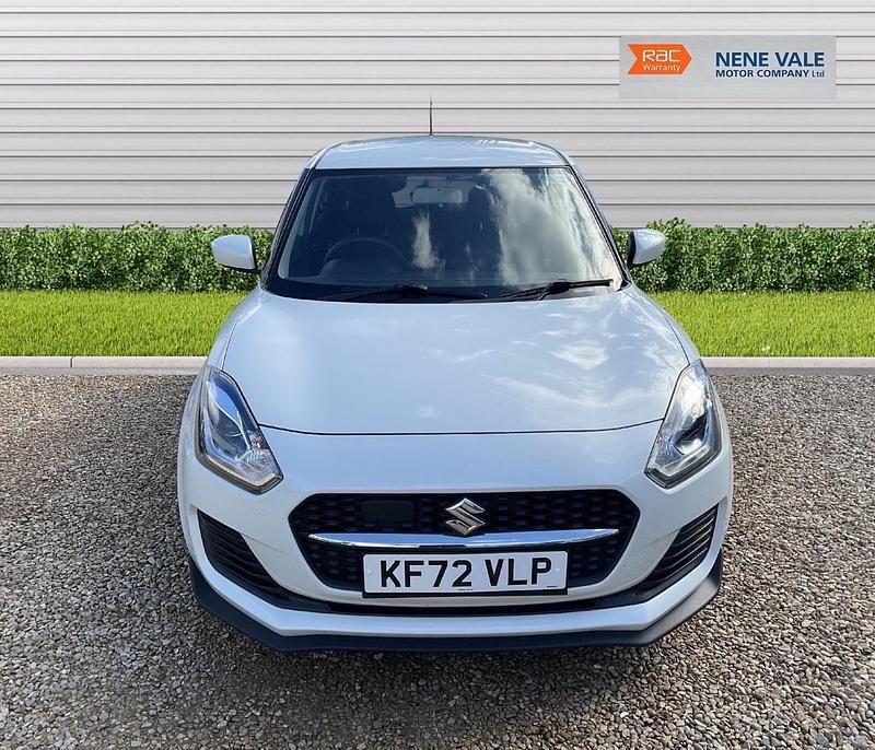Used Suzuki Swift SZ-L 2022 White Hatchback