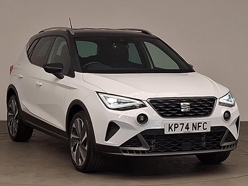 White Used 2024 Seat Arona FR Sport SUV | £19,498 (A bit pricey) - Image 1/4