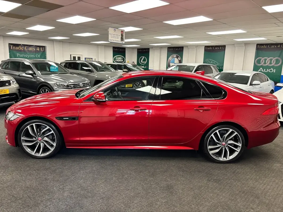 Used Jaguar XF R-Sport 180 HP (132 kW) 2017 Red Sedan