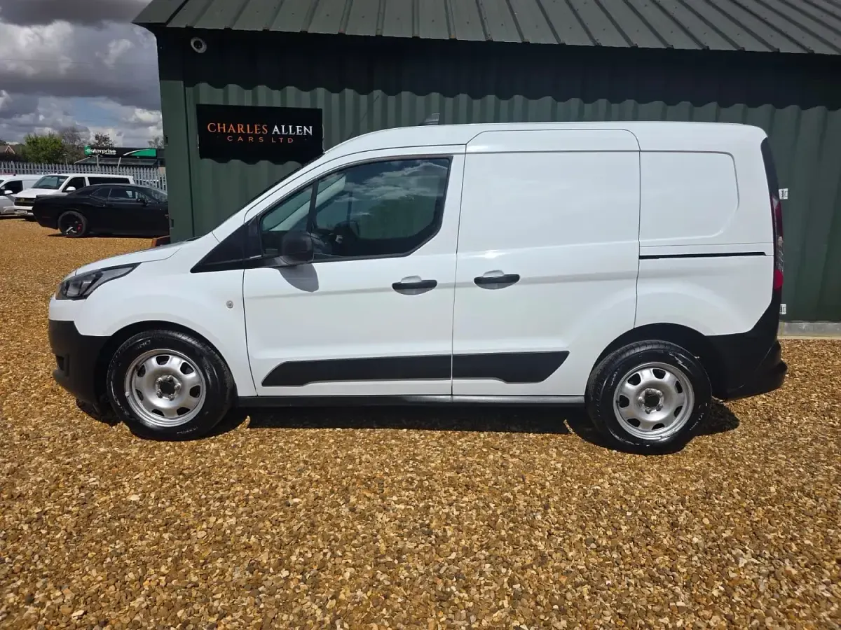 Used Ford Transit 100 HP (73 kW) 2023 White Van