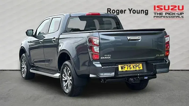 Used Isuzu D-Max 2025 Grey Pickup