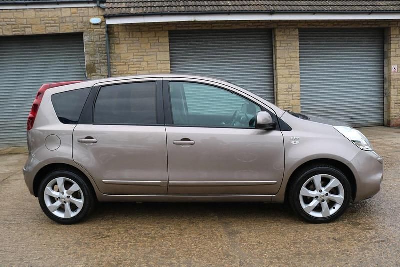 Used Nissan Note N-TEC 88 HP (64 kW) 2009 Beige Hatchback