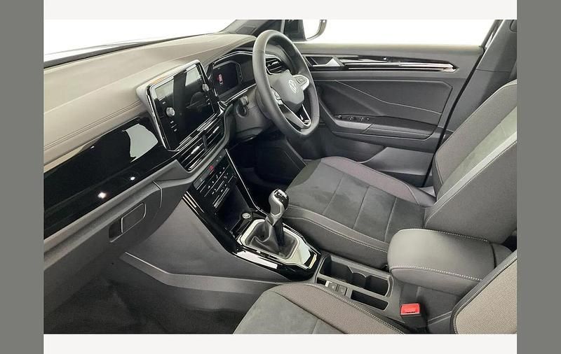 New VW T-Roc Design 150 HP (110 kW) 2026 Grenadilla black SUV