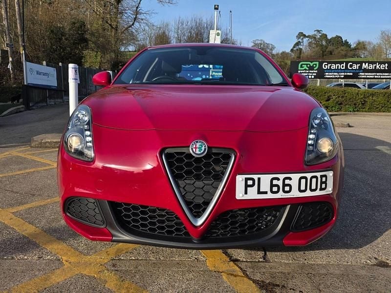 Used Alfa Romeo Giulietta 2016 Red Hatchback