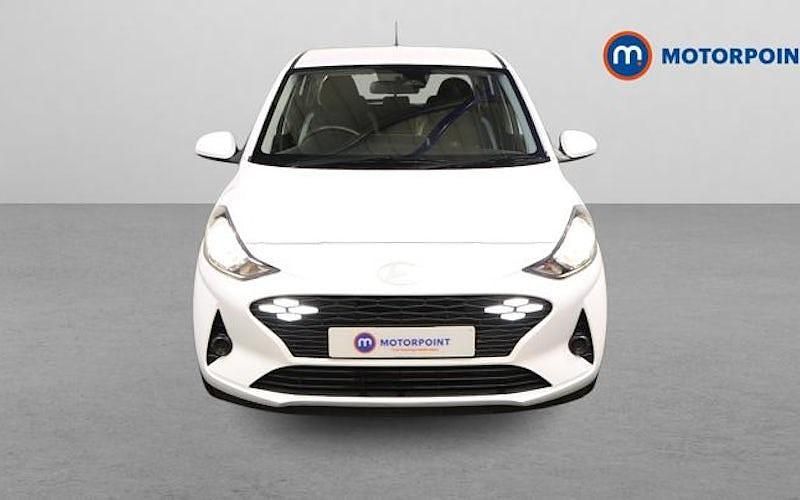 Used Hyundai i10 Advanced 79 HP (58 kW) 2025 White Hatchback