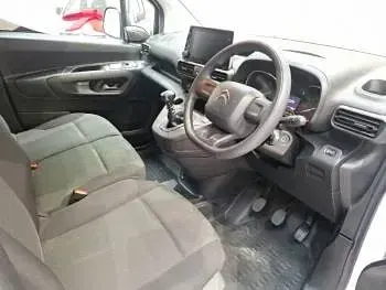 Used Citroën Berlingo 100 HP (73 kW) 2024 White MPV