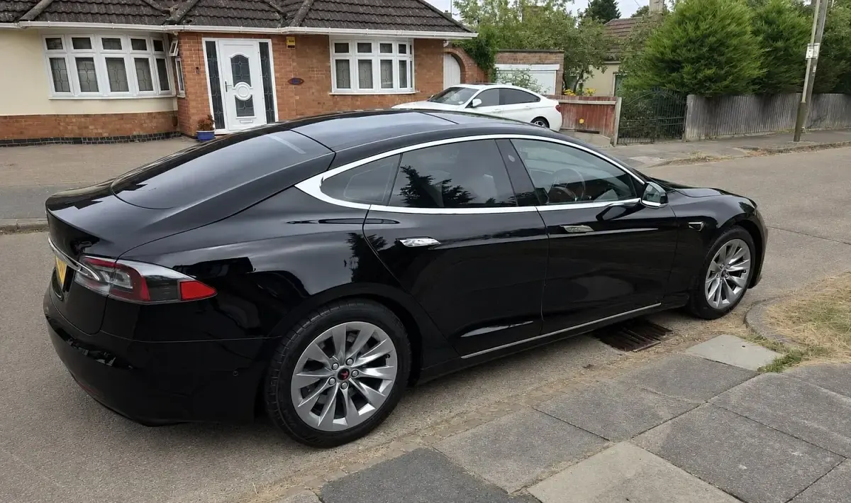 Used Tesla Model S 231 kW (315 HP) 2017 Black Hatchback