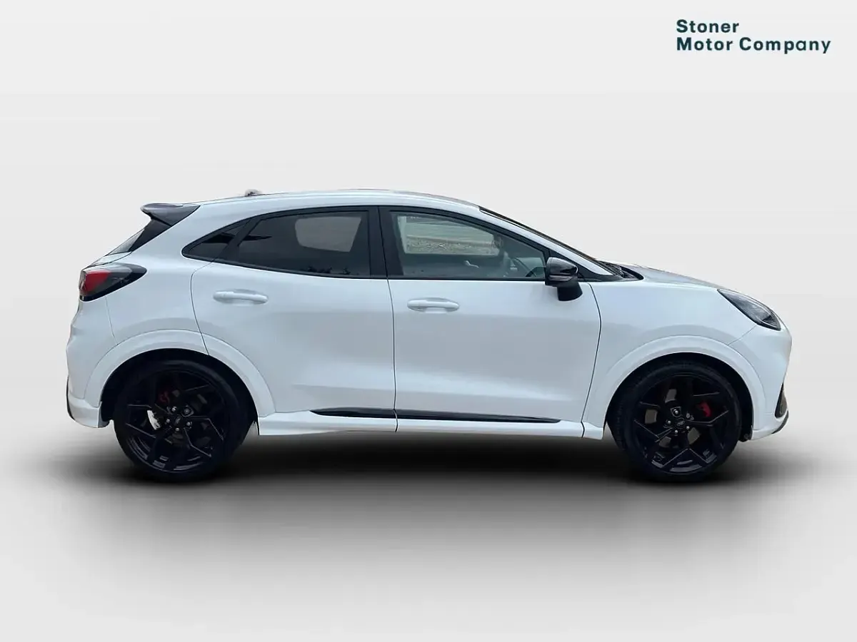 Używany Ford Puma ST 200 KM (147 kW) 2024 Biały SUV