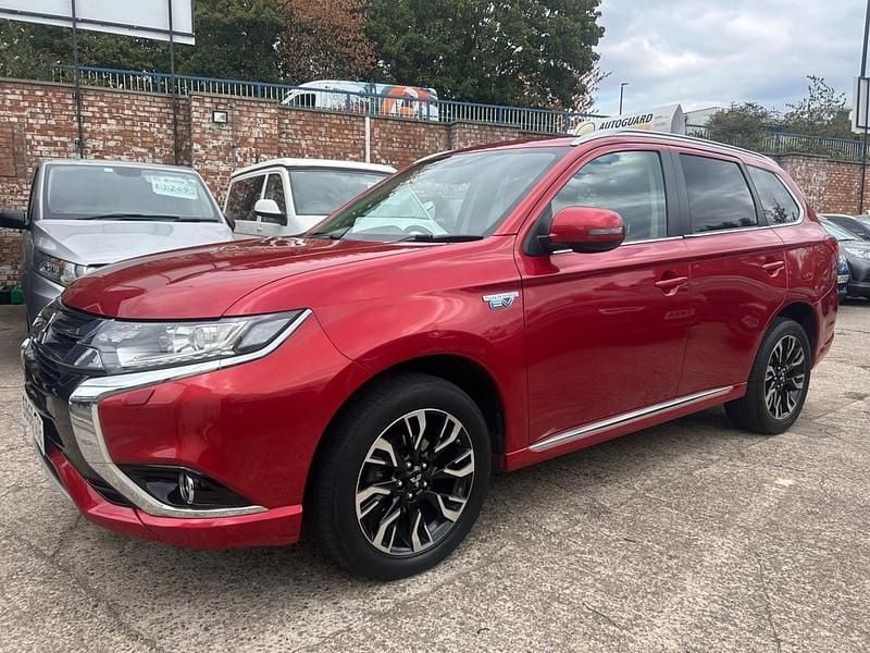 Used Mitsubishi Outlander P-HEV 2016 Red Estate