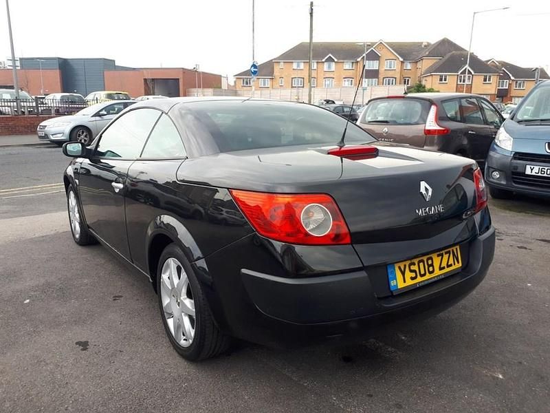 Używany Renault Mégane Cabriolet Dynamique 106 KM (77 kW) 2008 Czarny Kabriolet