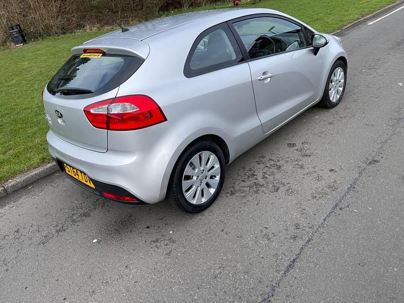Used Kia Rio 2014 Silver Hatchback