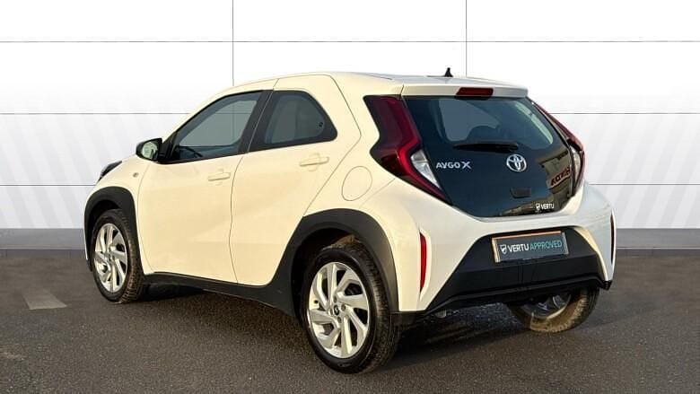 Used Toyota Aygo X PURE 72 HP (52 kW) 2024 White SUV