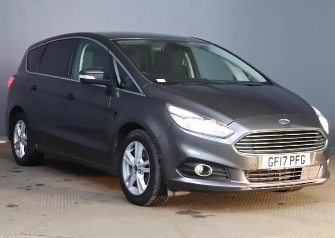 Używany Ford S-MAX Titanium 150 KM (110 kW) 2017 Szary Minivan